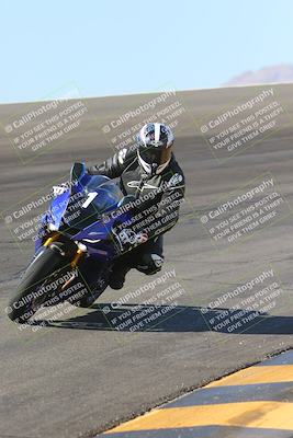 media/Nov-12-2023-SoCal Trackdays (Sun) [[5d1fba4e7d]]/Bowl (930am)/